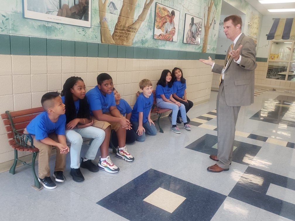EastSideHCDE's tweet photo. We've always known #EastSideRocks, but here's the #TextEvidence! Certified Level 5 school! What what! #WeAREtheVillage #ExpectExcellence #AchieveExcellence https://t.co/xIlz0waoqH