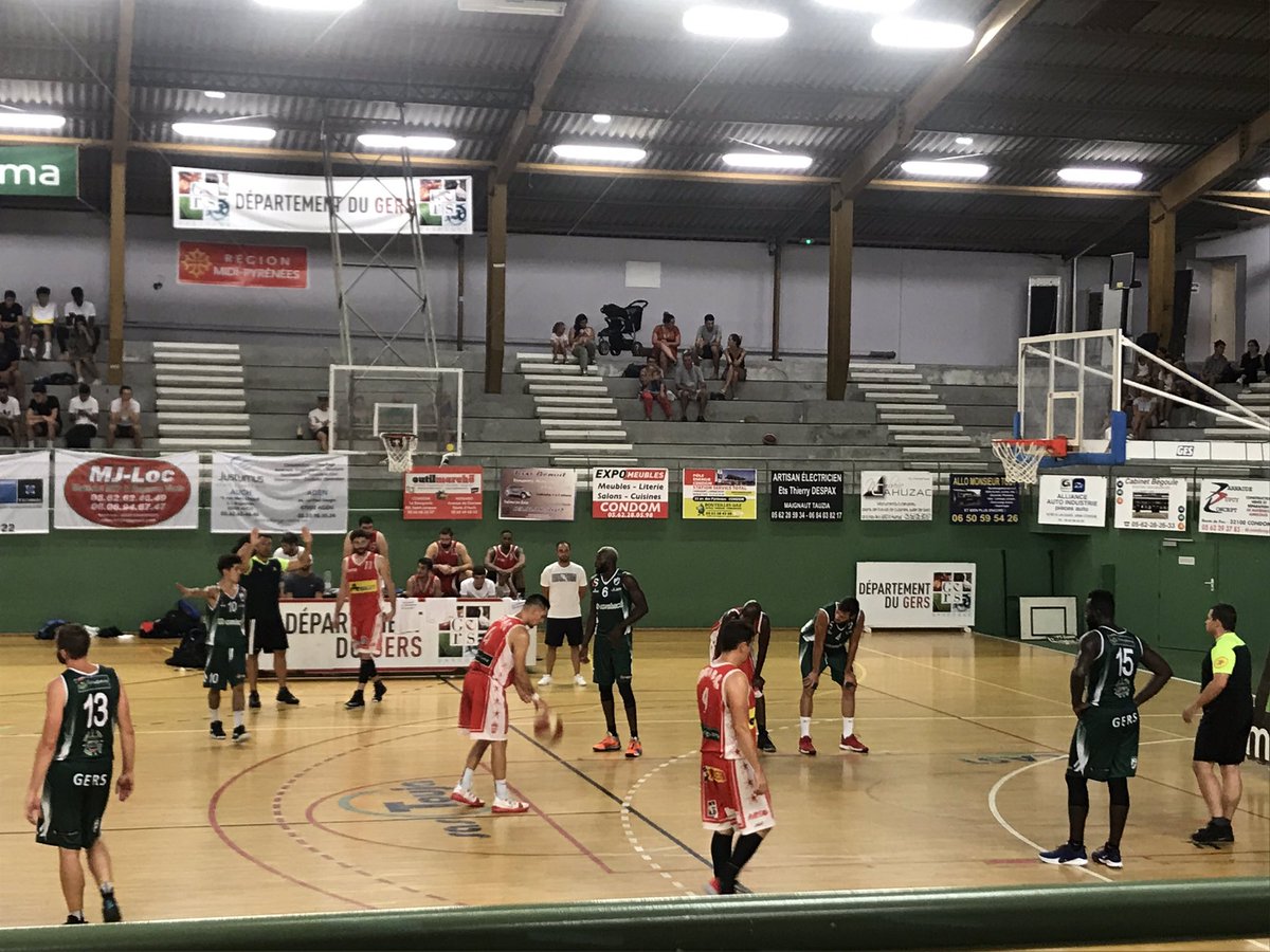 Valoubasket's tweet photo. Le basket gersois 🏀⛹️‍♂️ #vcgb #abc https://t.co/vG1VZ2xPWe
