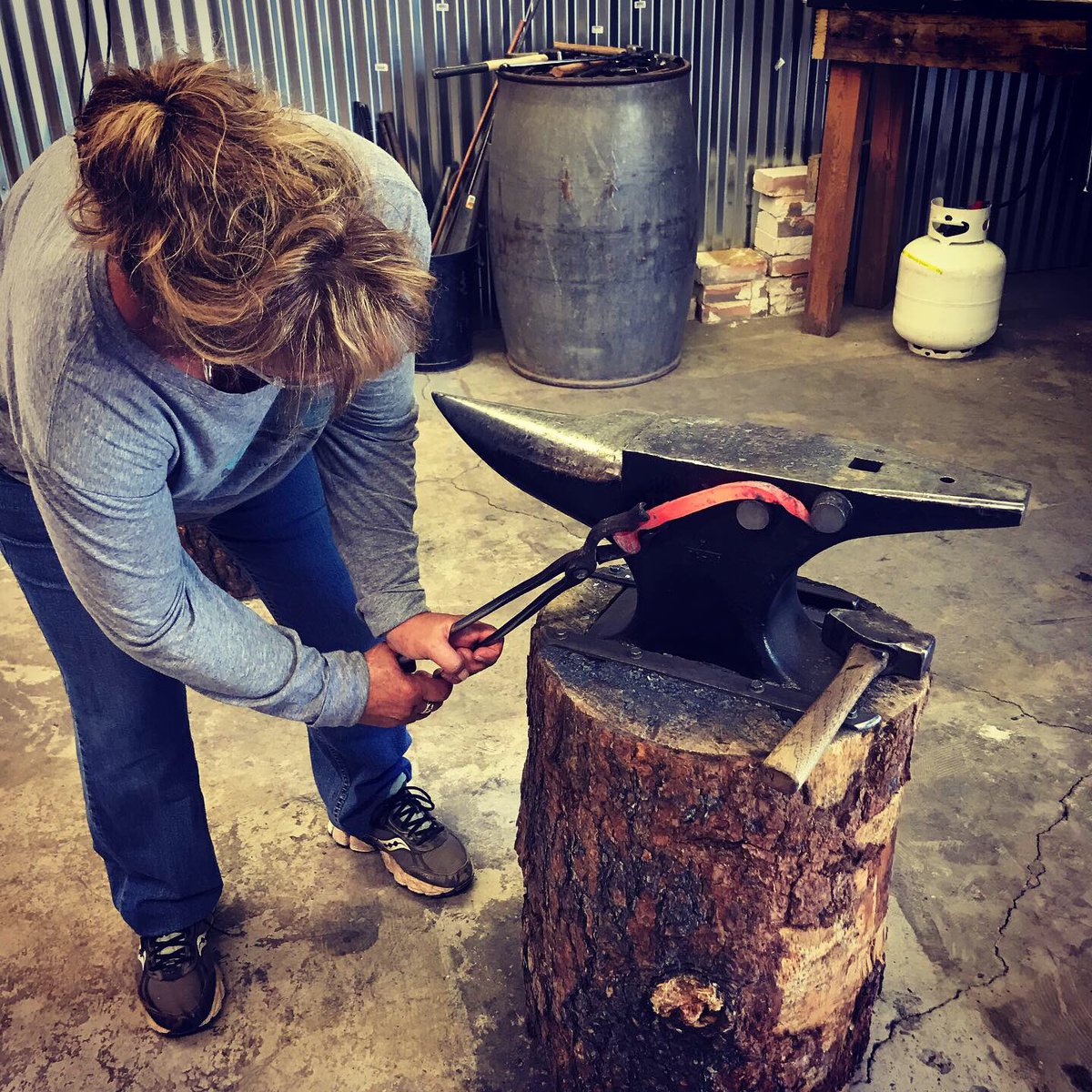 joshuameyerart's tweet photo. Had so much fun teaching this kickass lady how to forge a hook out of a railroad spike! She’s not afraid to try new things and she gave me some fun ideas which I incorporated into my crooked little snake-ish hook!
.
.
.
#joshuameyerart #blacksmithingclasses #thingstodoinflagstaff https://t.co/sqsPytj1jv