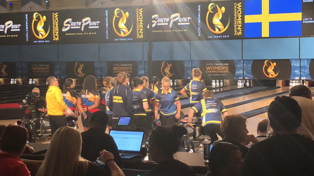 Swebowl's tweet photo. VM-FINAL SVERIGE-COLOMBIA! Ståpäls... #bowllikeaswede #WBWC2019 #worldbowling https://t.co/RorCvO4uV6