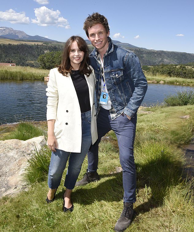 bespokeredmayne's tweet image. Five years after #TheTheoryOfEverything, #EddieRedmayne + #FelicityJones are back on the promotional circuit again with #TheAeronauts. The @amazonstudios film premieres tonight at the #TellurideFilmFestival in Colorado, stunning backdrop for these photos.