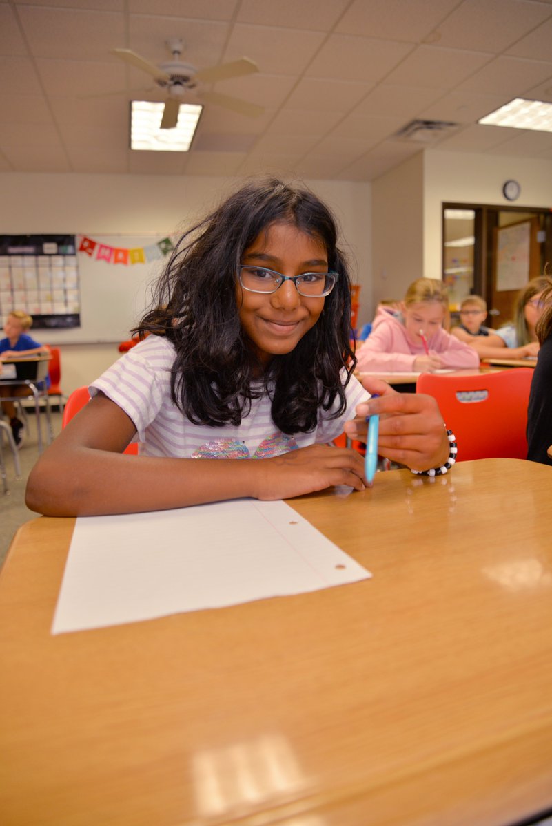 dbqschools's tweet photo. Week 1 has come to an end. It's all moving so fast! Check out how our Kennedy Elementary School community is making the most of it. #DbqBackToSchool https://t.co/paklfYHXrg