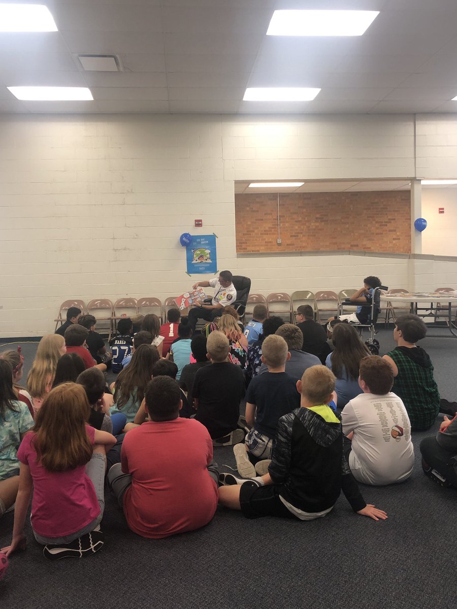 ESLisfun2day's tweet photo. @Fairborn4th5th @RIFGivingPage  what an amazing day giving books out to every student in our school! https://t.co/dGOwTOaJgB