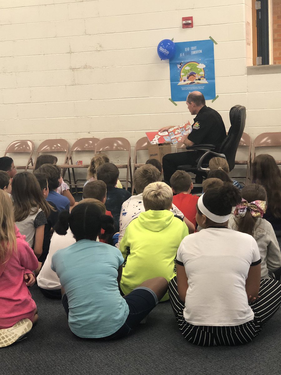 ESLisfun2day's tweet photo. @Fairborn4th5th @RIFGivingPage  what an amazing day giving books out to every student in our school! https://t.co/kuMFrRjRl1