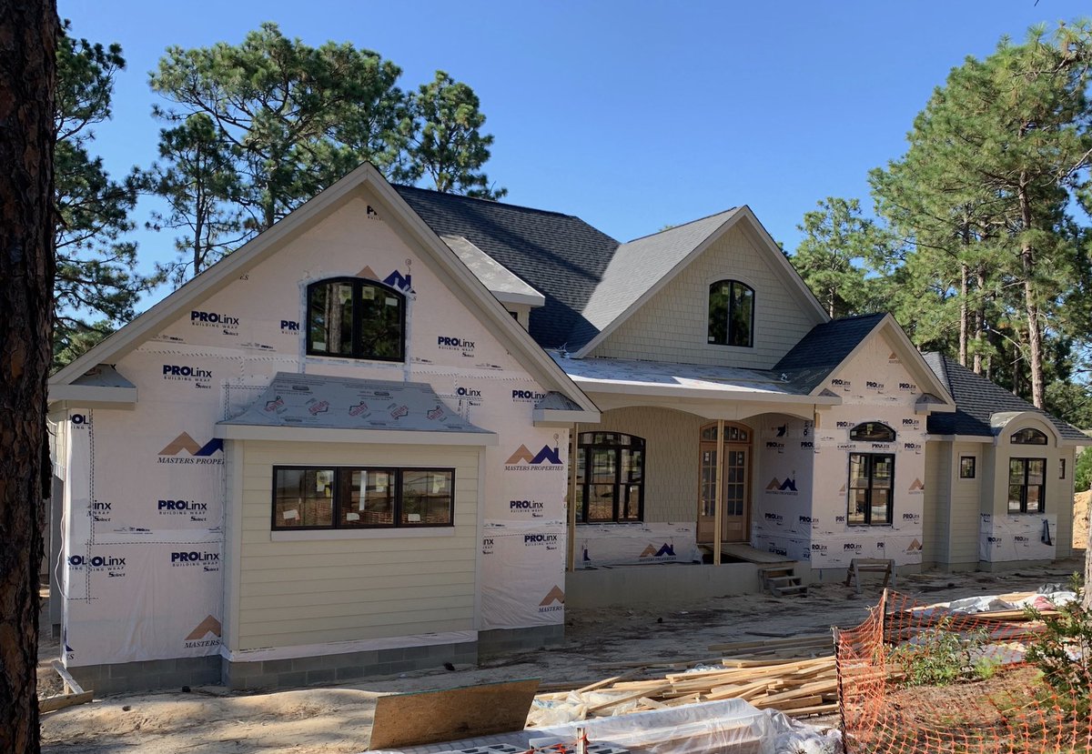 MastersPropInc's tweet image. It’s a good Friday in the Pines! How can you not love these 2 dream homes that are coming together so nicely. 😍 #MastersQuality