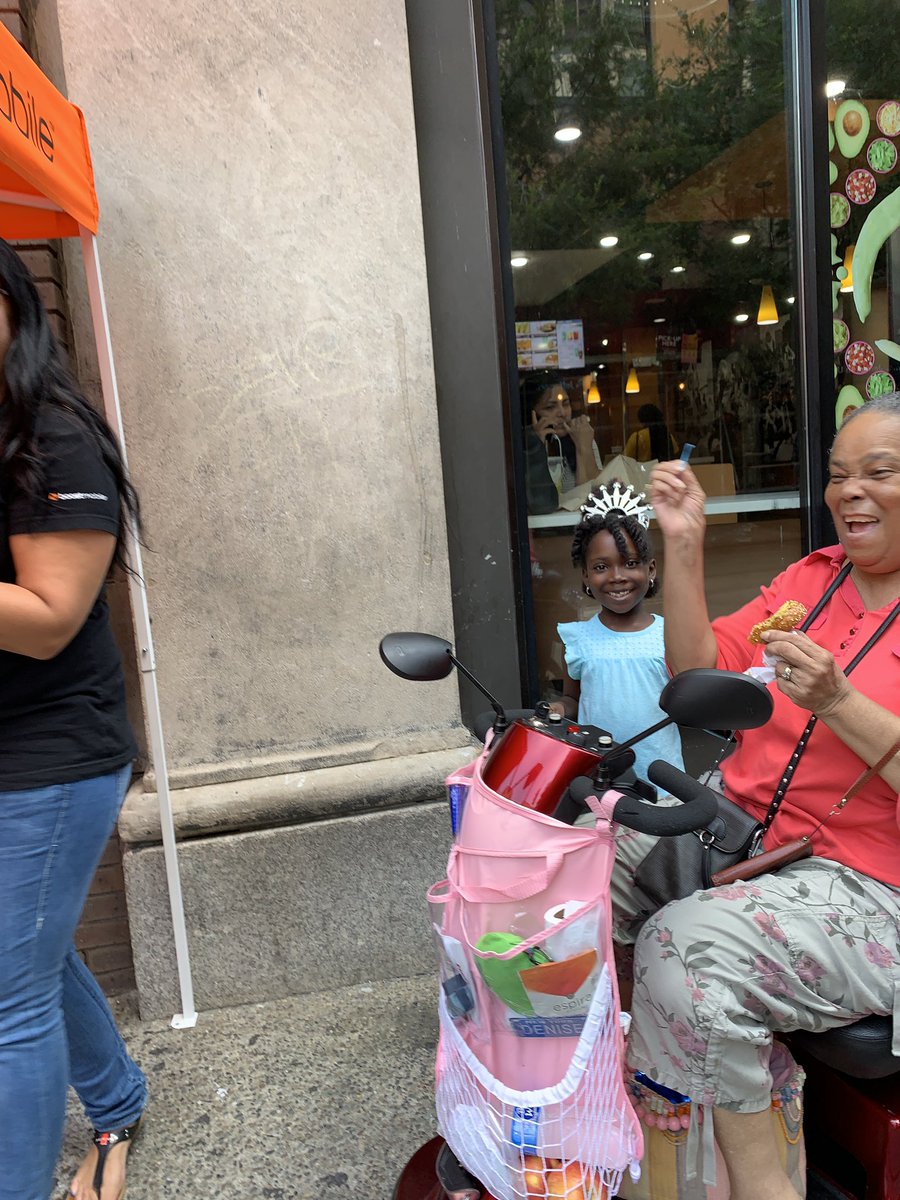 vtruongcao's tweet photo. This little kindergarten will be flexing hard at school with her first phone!! ๐๐๐ฑโจ #LifeIsGood #PhillyEvents #WinnerWinnerChickenDinner #LGG6 #RaffleWinner #BackpackGiveaway #BackToSchoolWithBoost #MABTS19 https://t.co/UTcd2OhJyj