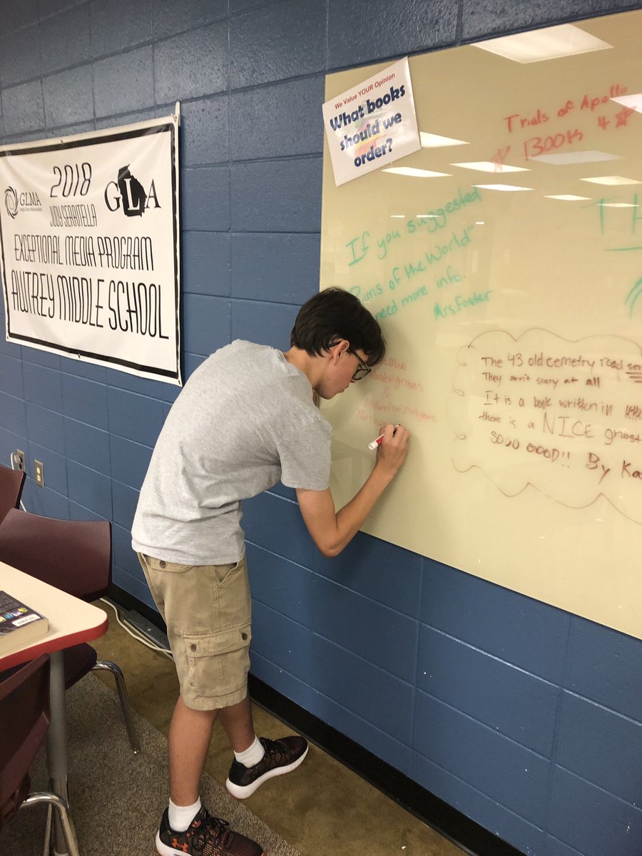 AwtreyCLC's tweet photo. I love it when they fill up the board with book requests! My 1st order of the year is now processing! Yes today’s requests made it on my list! #AwtreyReads @AwtreyVikings @afoster68 #ReadySetRead https://t.co/aJ9EIVrXdo