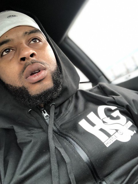 BallStaR_PMB's tweet photo. Theres nothing in #life more powerful than a #focused mind💎 🤫🤫🤫‼️

#pmb #realaggtownshythuh 
#texas #realrapnocap #aggtownunderboss #trapmusic #trending #unsigned #barsoverbullshit #loyalty #fuckfame #realoverrich #nocap #bigstepper #boss #trapshyt #hoodnigga #gangshitonly https://t.co/gFMKyiflNx