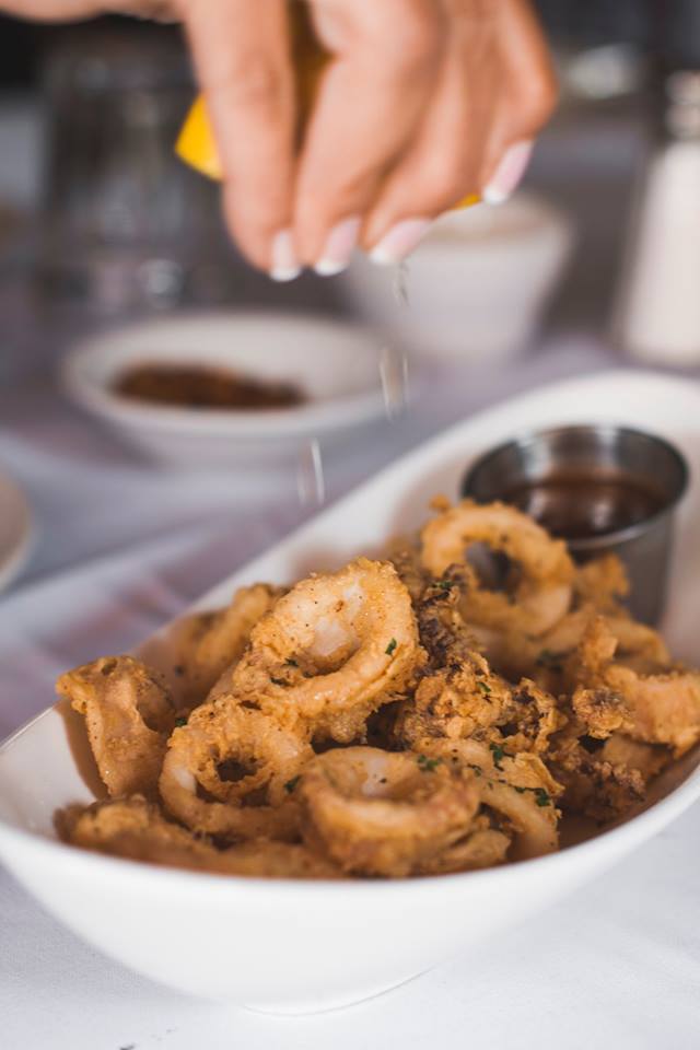 Smell that? ❤️ HOT out of the oven...our mouth-watering Fried Calamari - served with cocktail sauce and fresh lemon! Hope to see your smiling face this weekend!
