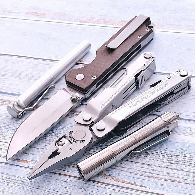 mifoto_se's tweet photo. This week has been crazy.
•
#edc #edcgear #everydaycarry #edcig #edcdump #edcshowcase #echodeltacharlienetwork #pocketdump #knife #knifenut #KarasKustoms #KarasPenCo #KarasKustomsRenderKMini #StatGear #Ausus #StatGearAusus #Leatherman #LeathermanReba… https://t.co/3bS1mDLAjH https://t.co/bkIzbLDrRp