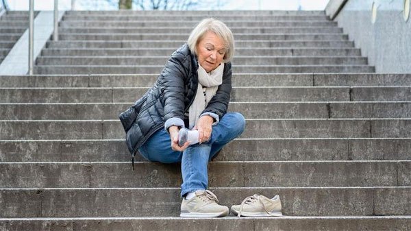 8 Ways to Ease Arthritis Foot Pain
ow.ly/PzoT50vQ4JC
#FootPain #FootArthritis