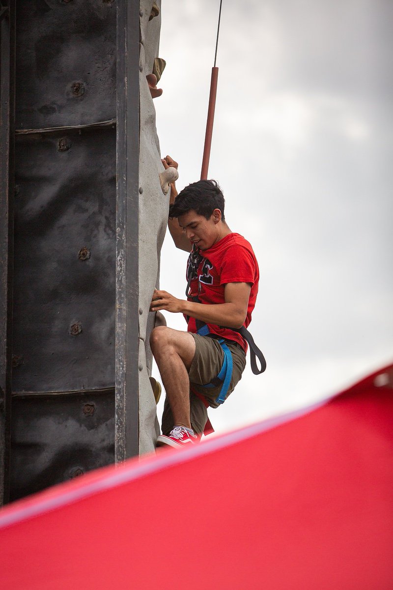 UTRGVNewsroom's tweet photo. #UTRGV students attend #TheStomp the signature event for #BestWeekEver on Thu., Aug. 29 at the Track & Soccer Field in Edinburg. Students enjoyed free food & activities, & got to know organizations, univ. depts. & representatives from around the RGV.
UTRGV Photos by Silver Salas https://t.co/QDPKGU813Z