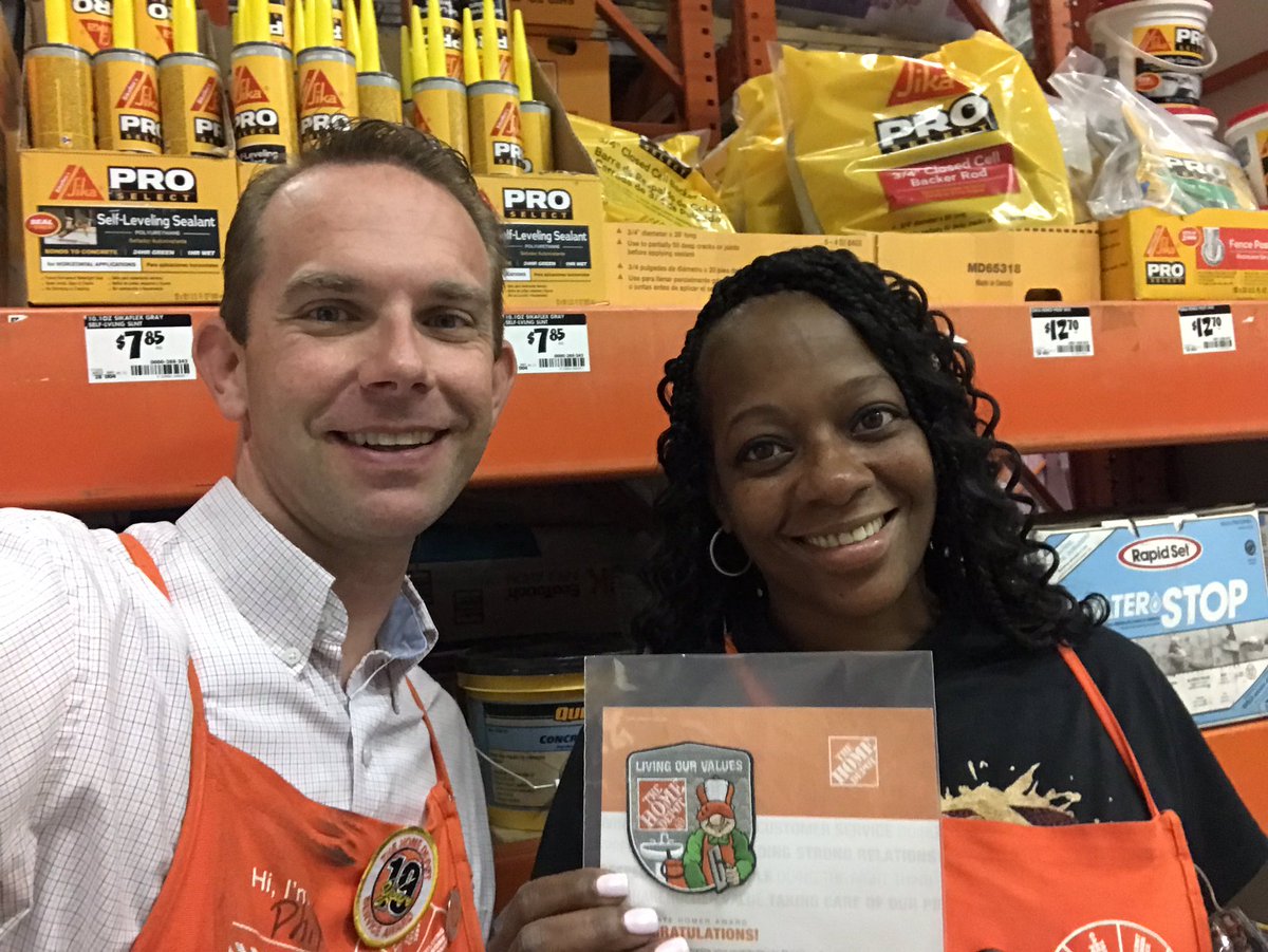 PhilGHomeDepot's tweet photo. The Customer Praise Emails keep rolling in. This time it’s Vanessa. Awesome Job Vanessa driving Customer Service. 👏 @McFarrenGary @SmittAaron @MToby2742 @SWHR33 @LivoniaThd @cushys777 https://t.co/Q5DdFJIdwN