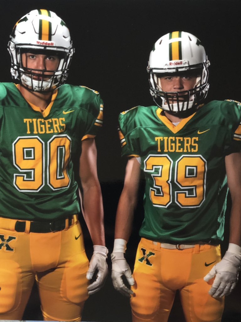 KB010's tweet image. Second game. One game at a time!  Look out Lexington!  Beat Henry Clay!