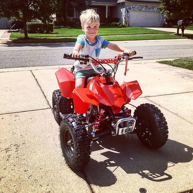 CasteleynPhilip's tweet photo. In honor of my wife’s birthday I decided to surprise Oliver with his first quad! https://t.co/CRKxCdPzHR https://t.co/UHyc5ygwNf