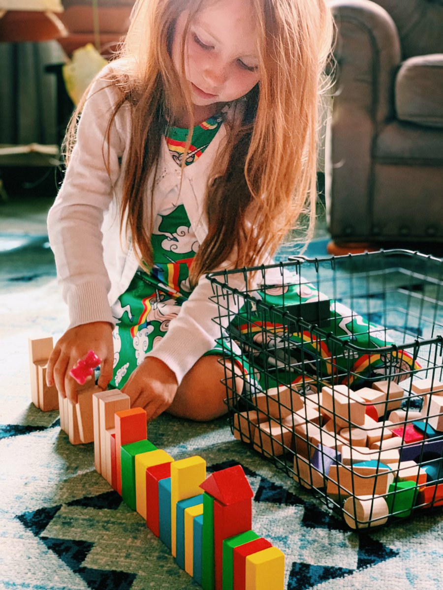 MrsHannah_LPS's tweet photo. Ladies and gentlemen, I think we have some new #freebuildfriday fans! ๐ค๐ https://t.co/qHWSOKHAhZ