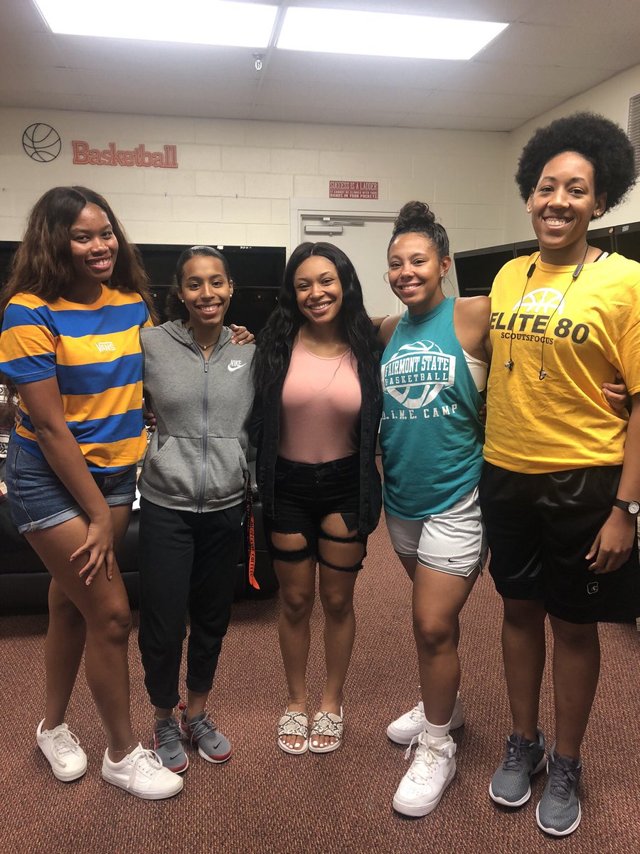 2019-2020 WVWC Women’s Basketball Freshman Class. We welcome Lauren, Destiny, Imani, Courtney & Ciara #GoBobcats 🧡🏀