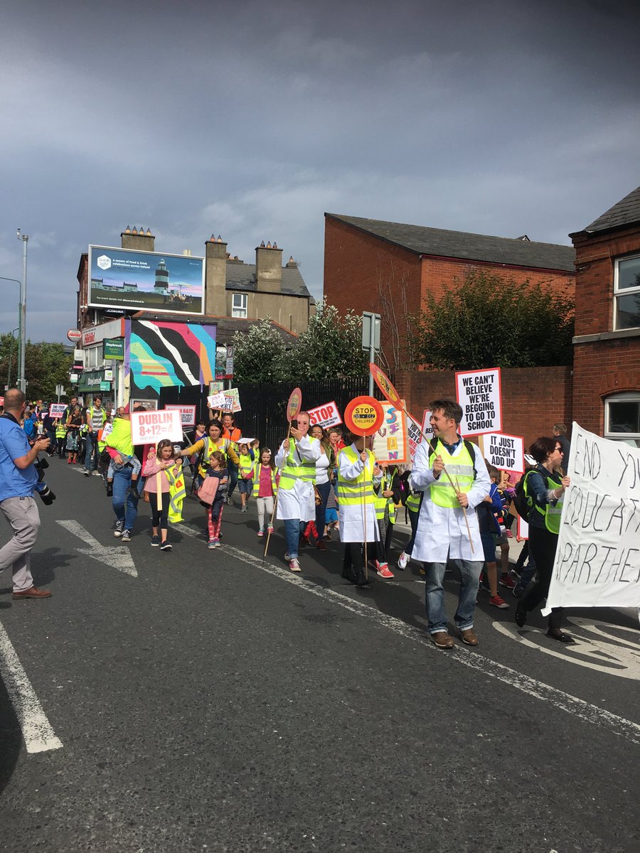 MBDeevy's tweet photo. Fantastic turnout at #ethxprotest today in Harold’s Cross. A real sense of local community energy that would enrich a new school, if only we were let in!? #MySchoolToo https://t.co/Y3JePoEHbR