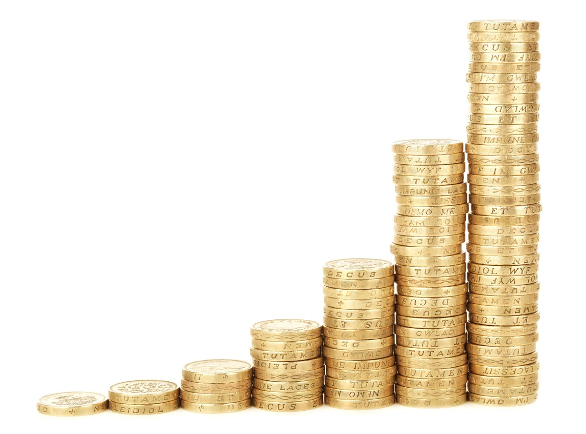 ProjectUntether's tweet image. Saving to travel? Forget cutting out lattes from your budget. Follow these 9 unusual money-saving strategies to quickly build up a huge travel fund 🤑: bit.ly/2EiprJX #hacks #moneytips #ttot