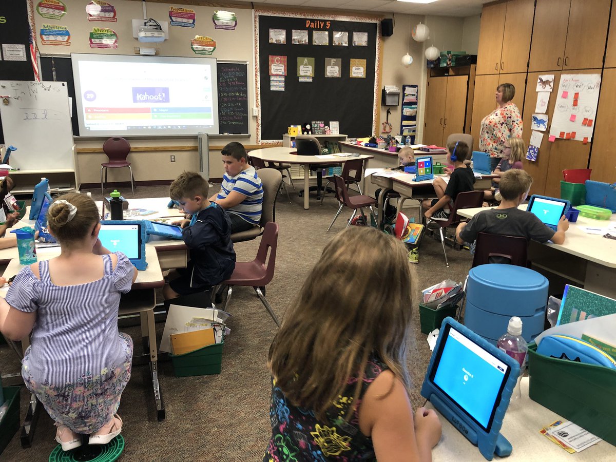 cthangvijit's tweet photo. Learning about the branches of government in 3rd grade @NorthSideElem with @GetKahoot https://t.co/LFugxYqvE7