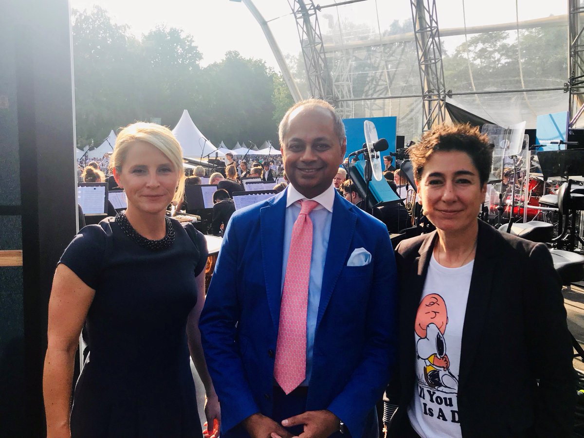 Great conversation on stage with @DunjaHayali and <a href="/dieSusanLink/">Susan Link</a> about the inclusion of #disabled people and how big #corporations can serve #society. #buergerfest2019