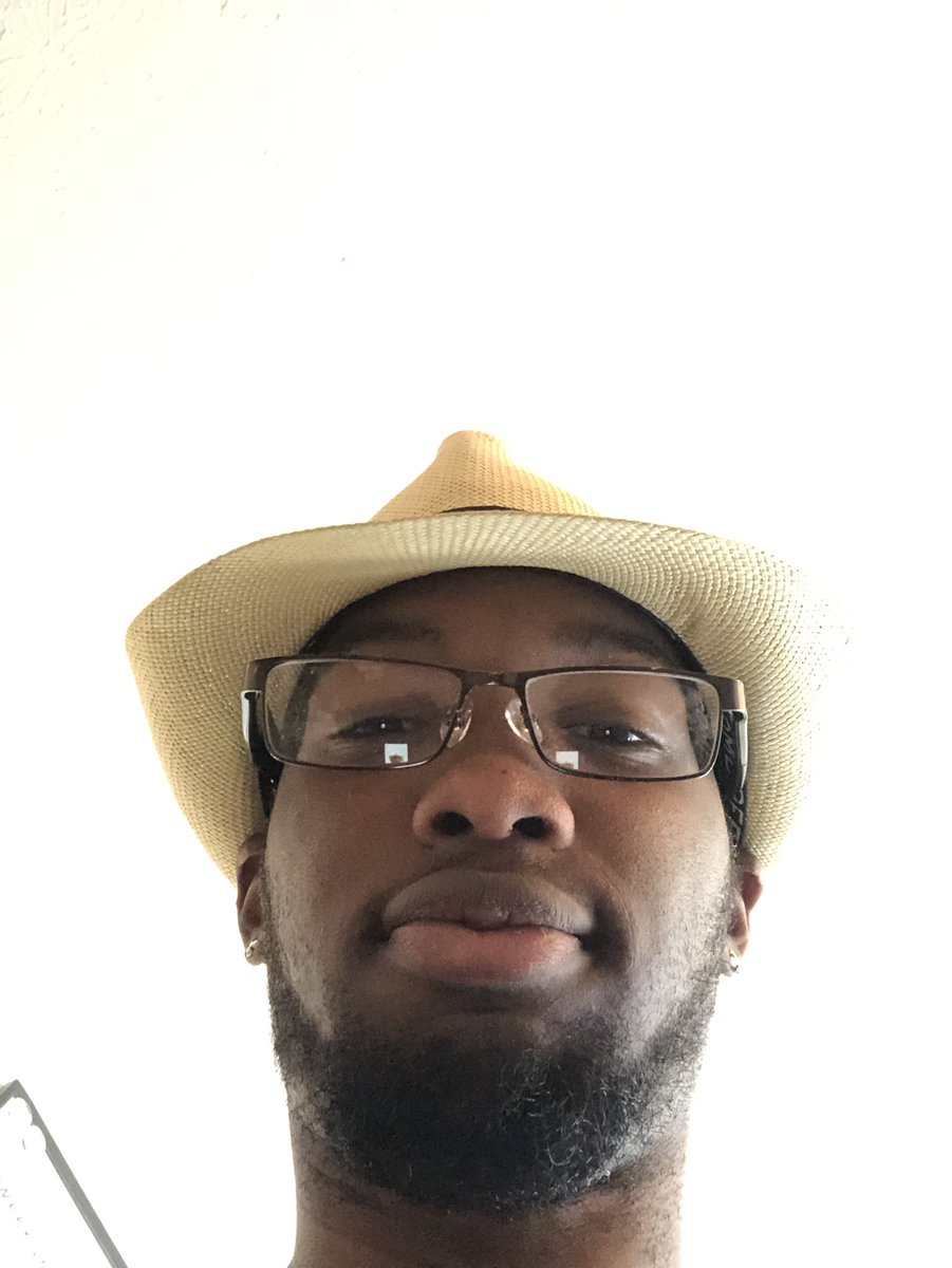 malcolmCarterr's tweet photo. Im back https://t.co/JvMkOc0uWp