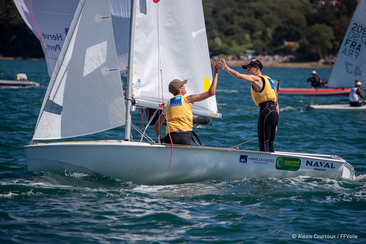 FFVoileEvt's tweet photo. 📰"Les Espoirs décrochent leurs premières étoiles". Voici le résumé du dernier jour du Championnat de France Espoirs Solitaire Equipage 2019 à Brest. 🤙 #CFESE #Generation2024
👉A lire ici : https://t.co/3mk63AiJyi
📷 - Alexis Courcoux / FFVoile https://t.co/bo5T3HJ7iq
