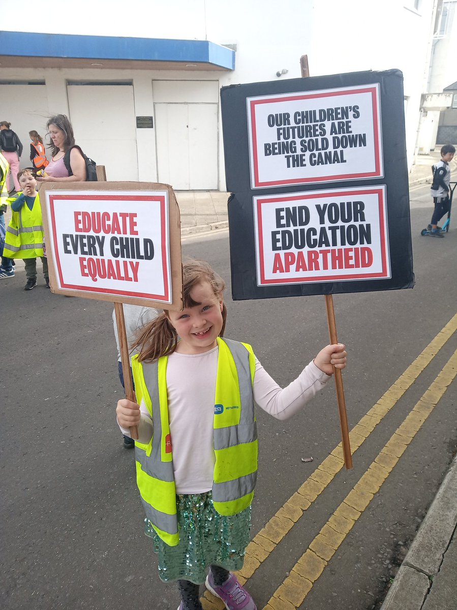 gillcolt's tweet photo. Hey @McHughJoeTD, we go to school in D8 &amp; D12, just 2 minutes from Harold’s Cross. Are you and @Education_Ire really telling us that we have no right to attend this new school? This is outrageous! Do the right thing and change the catchment #MySchoolToo #ETHXprotest https://t.co/kDHjRYTaUB