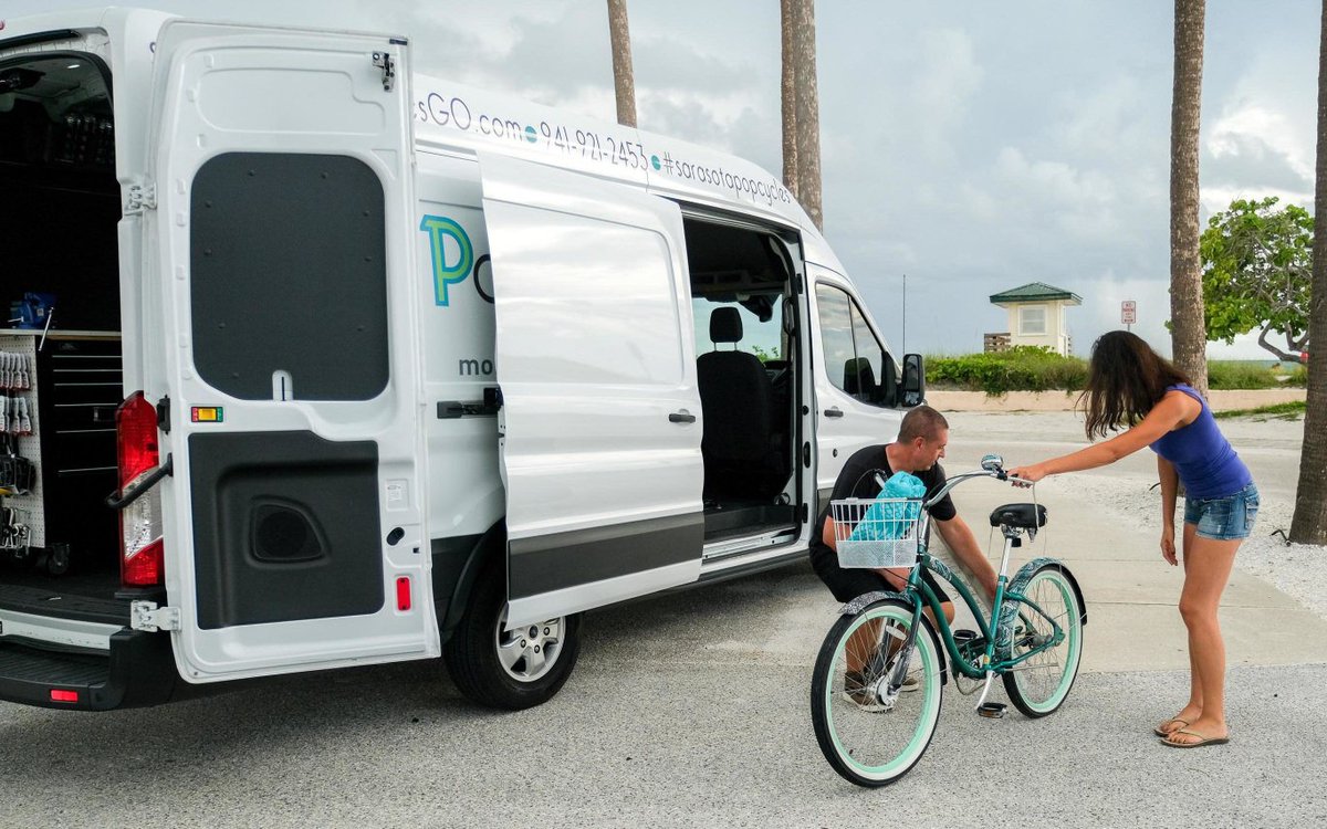 Whiteoak_Ford's tweet photo. Entrepreneurs who connect with customers online are choosing vans over stores. Learn more! https://t.co/stVlDXj9sJ
.
.
#vans #ford #entrepreneur #business #shoplocal #mississauga #onlineshopping #newvan #fordfamily #customers https://t.co/m16yz8r1UW