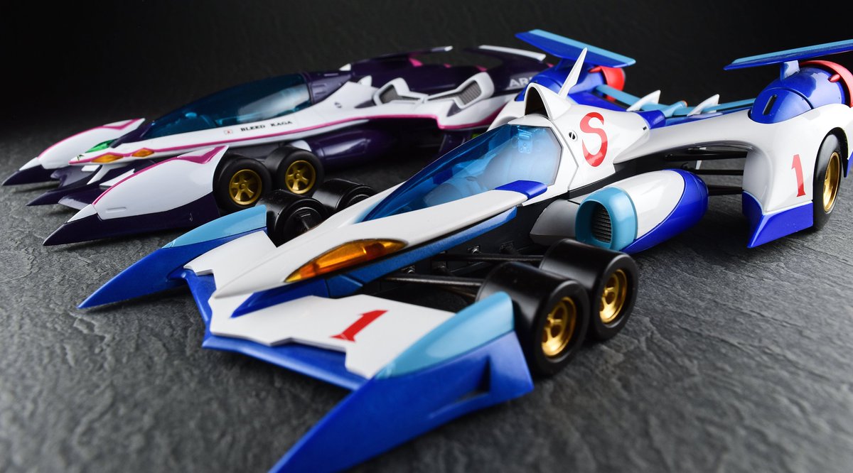 固定用に。
たまに玩具とかプラモの写真撮ったり、ごくたまに絵描いたりしとります。 