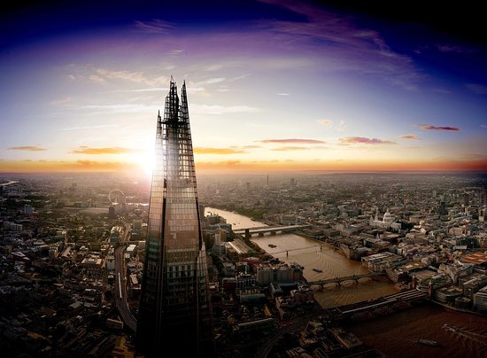 ChamporChampor's tweet photo. In @TheShardLondon, there are 306 flights of stairs! It's a good job there's a lift...! #ShadowOftheShard https://t.co/FtcBvZvFw6