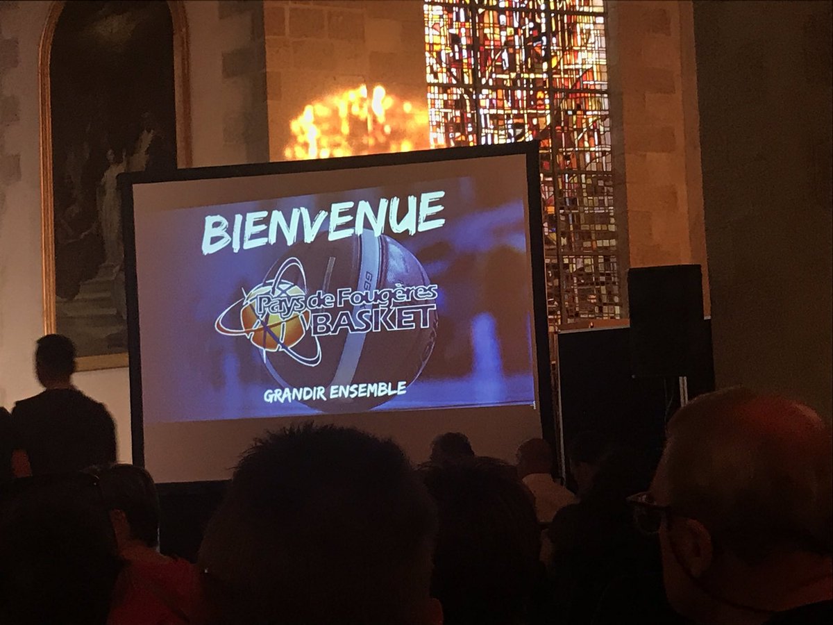 rouedad's tweet photo. [Partenariat 🏀] Cette année Rouedad Coworking Fougères est partenaire du @FougeresBasket . Ce soir c’est la présentation des joueurs 💪 https://t.co/Eg1kRCAHGP