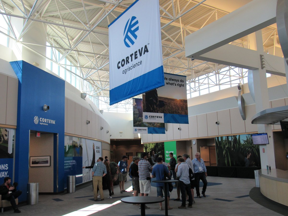 Recorrida por nuestras instalaciones y campo demostrativo en Johnston, Iowa, junto a productores de <a href="/aad_dolores/">Asociación Agropecuaria de Dolores</a> 
<a href="/CortevaUS/">Corteva U.S.</a> <a href="/PioneerSeeds/">Pioneer Seeds U.S.</a>
#KeepGrowing #CornRevolution