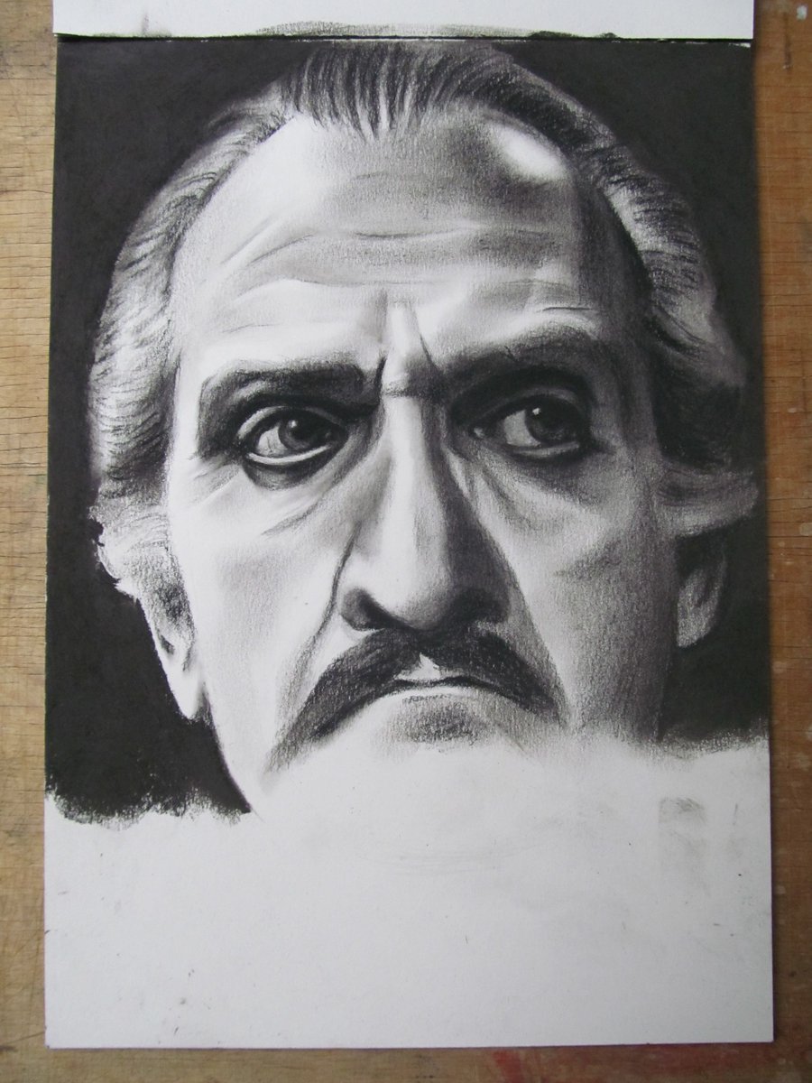 MarcDLewisArt's tweet image. Master progress 🙂

#DoctorWho #TheMaster #WorkInPorgress #charcoal #art