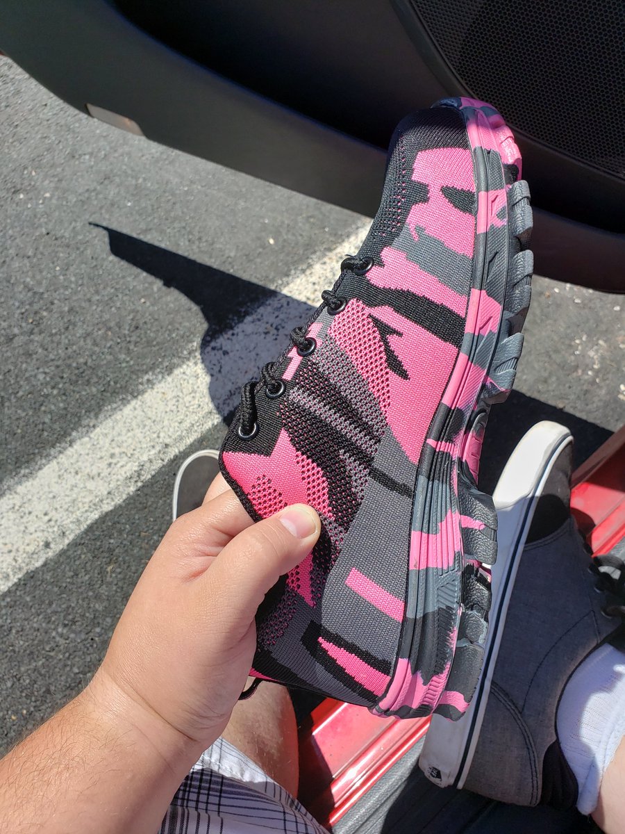 mklease's tweet image. Sorry guys. The shoe game is over.  The winner is definitely these #magenta @oakbayshoes. These are ridiculously comfortable.