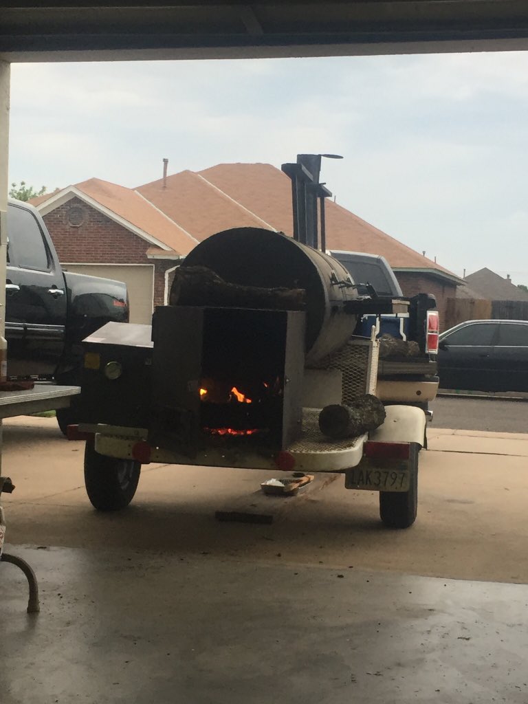 dallassooner's tweet photo. #PCBBQ is smoking this weekend. #BBQ #Ribs #Wings https://t.co/lIeClGD2bB