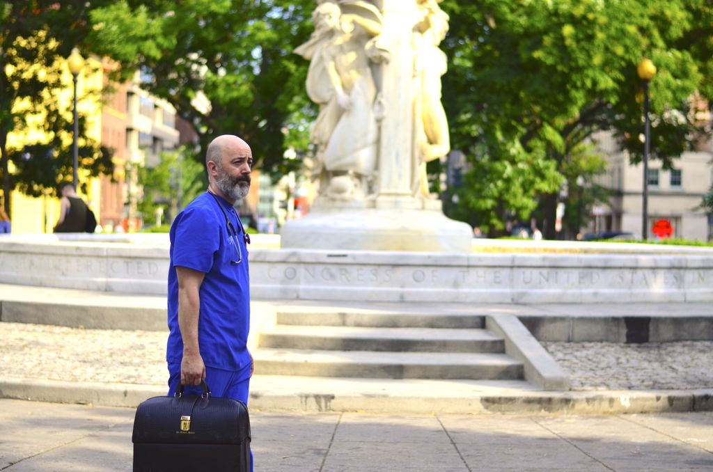 Strolling into the weekend like... Happy Friday! 😀
#conciergemedicine #dmv #housecalldoctor