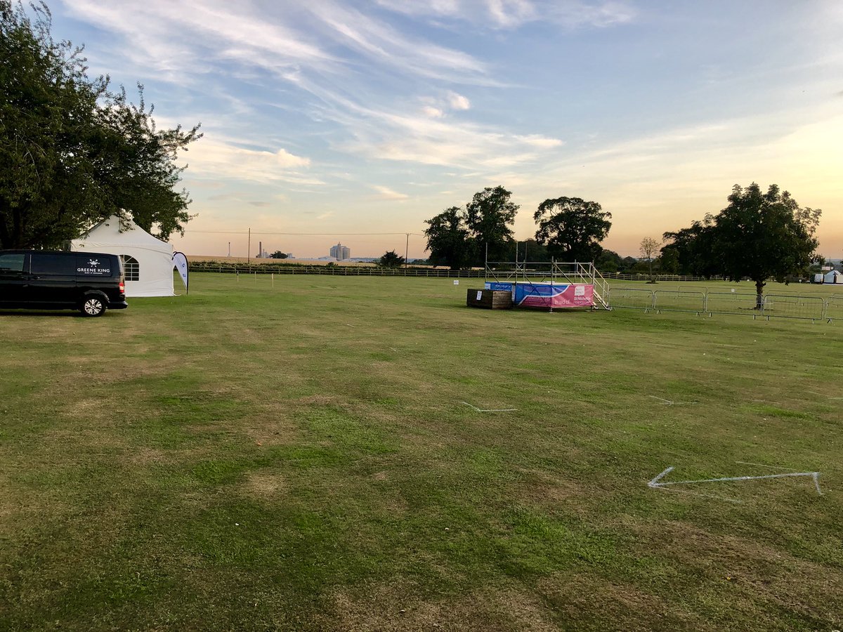 geewizzgee1's tweet photo. @geewizzcharity @stnichhospice In preparation of #ClassicSportsCarsByTheLake this Sunday at #HallFarm thanks to the real #Charity #superstars of our wonderful #Family #DayOut @stnichhospice THANK YOU @AustinCornish #DuncanHaydon #MarkLivens #RichardLindsey #AndrewLong #MartynHollywood #AlanJones #TomandNed👏 https://t.co/Lf8aCk4t3h