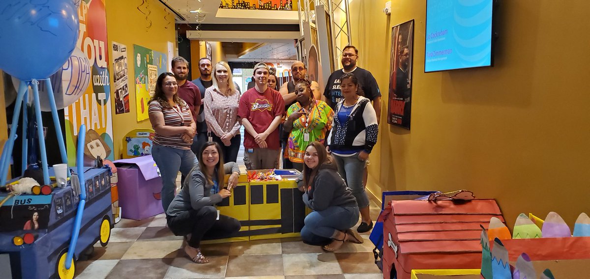 Stephilope's tweet photo. We won the back to school drive! Team Lopez Magik Money with 778 items for the kids! Thank you to my most amazing team. I am grateful to work with you all.  @PuebloHotChilis @loo_lewis @anthonyetuggle #TuggleNation #Puebloproud #hustlewithheart https://t.co/r6SyH2skhy
