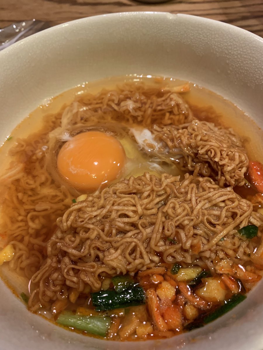 HidebowG's tweet photo. 何がダイエットやねん。しょーもな！ 

努力とか、我慢とか、摂生とか、
そーゆー旨味調味料あるんじゃねーかな？ってくらい美味い！

ふればふるほど美味い！ https://t.co/Ax0xkDqNbh
