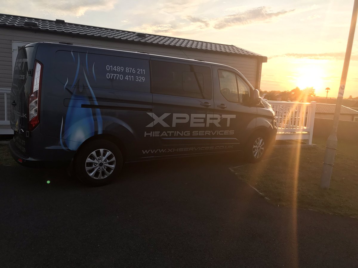 Benefits to having a crew cab? Taking the beast on hols and not having to worry about fitting everything in the back! 😆 #vanontour #arty