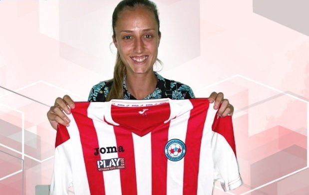 Llagostainforma's tweet photo. Estefa Jemez s’incorpora a la @PenyaEsplugues, de la Primera Divisió espanyola de futbol sala. https://t.co/wNJWX08FC5 #laLlagosta https://t.co/jHI17tEkpK