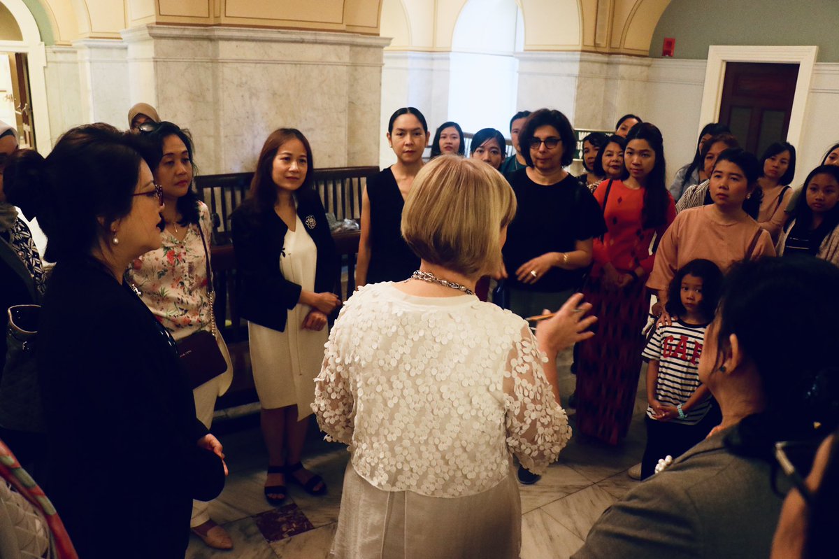 dc_awc's tweet photo. ASEAN Women’s Circle - DC enjoying the last few days of summer and welcoming fall by touring the @USBotanicGarden and @librarycongress ; Thanks again @MYembassyWDC for organizing this activity! @SingaporeEmbDC @ThaiEmbDC @philippinesusa @KBRIWashDC https://t.co/Xr8y6cK7Is