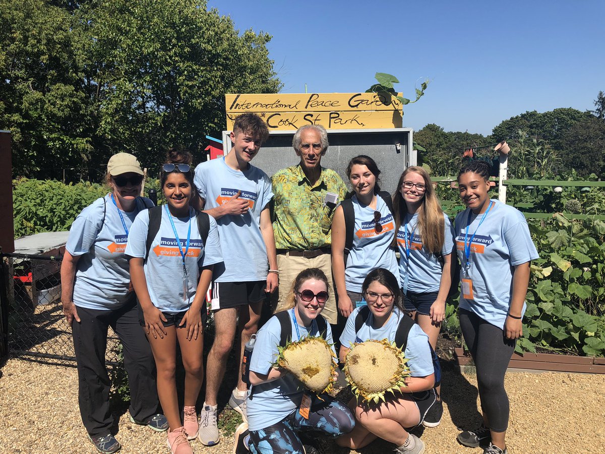 LifeAtSSU's tweet photo. Vikings go green at Highlands Coalition community garden in Lynn! Planting seeds for the future at FY Day of Service #ssuservice https://t.co/LhEzy2bgwS