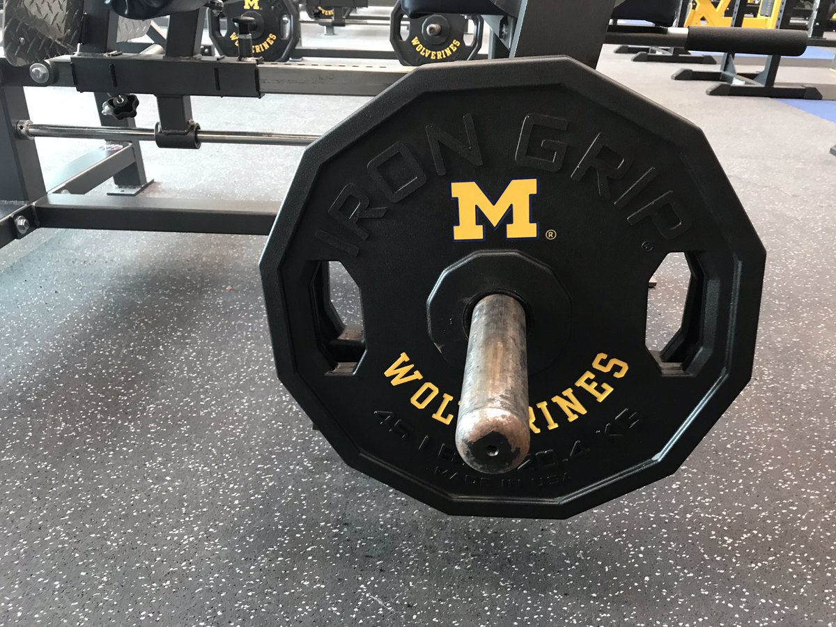 Iron_Grip's tweet photo. Nothing but the best for Michigan. @UMichFootball #poweredbyirongrip #madeinusa #irongrip #anythingelseisacompromise #qualitymatters #goblue #thebighouse #strengthandconditioning #michigan #michiganwolverines #americantothecore https://t.co/oPapjytlrK