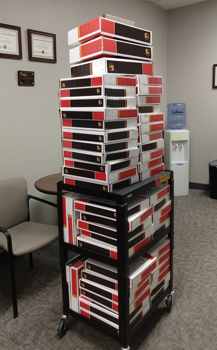 MNVirtualHS's tweet photo. The first round of Chromebooks will be heading out to students today! Getting ready for the first day of school on Tuesday! #mnvirtualschools #onlinelearning #onlineeducation https://t.co/xaqsdnCMnC