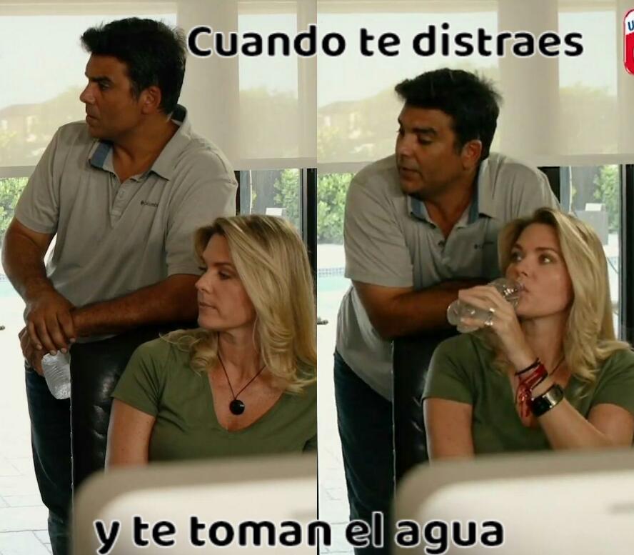 PilaSmithP's tweet photo. Entre ellos ya hay demasiada confianza 😏🙈

@Sonya_Smith @jorgeluispila #PilaSmith 

Meme de @Tatyfenoglio. Lo tome prestado ja 

P.D. no sé si es la misma botella, pero eso parece. 

P.D.2 Ya vieron el episodio 2 de #MiamiTaskForce en youtube canal de @UnivistaTV https://t.co/iBHh6VPisU