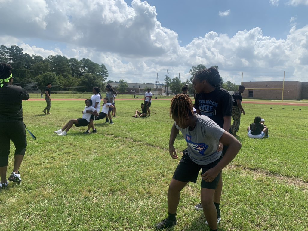 CoachWestbrooks's tweet photo. When you find out how tough your kids are you can’t help but be proud! Love these kiddos! I believe they even surprised themselves! #CoogsHouse #MuscleUp #BattleBuddies #TeamOfWe #SetTheTone @NimitzHS_AISD @AthleticsAisd @AldineSports @drgoffney @LadyCoog_BBall https://t.co/I9ALBQ09Jl