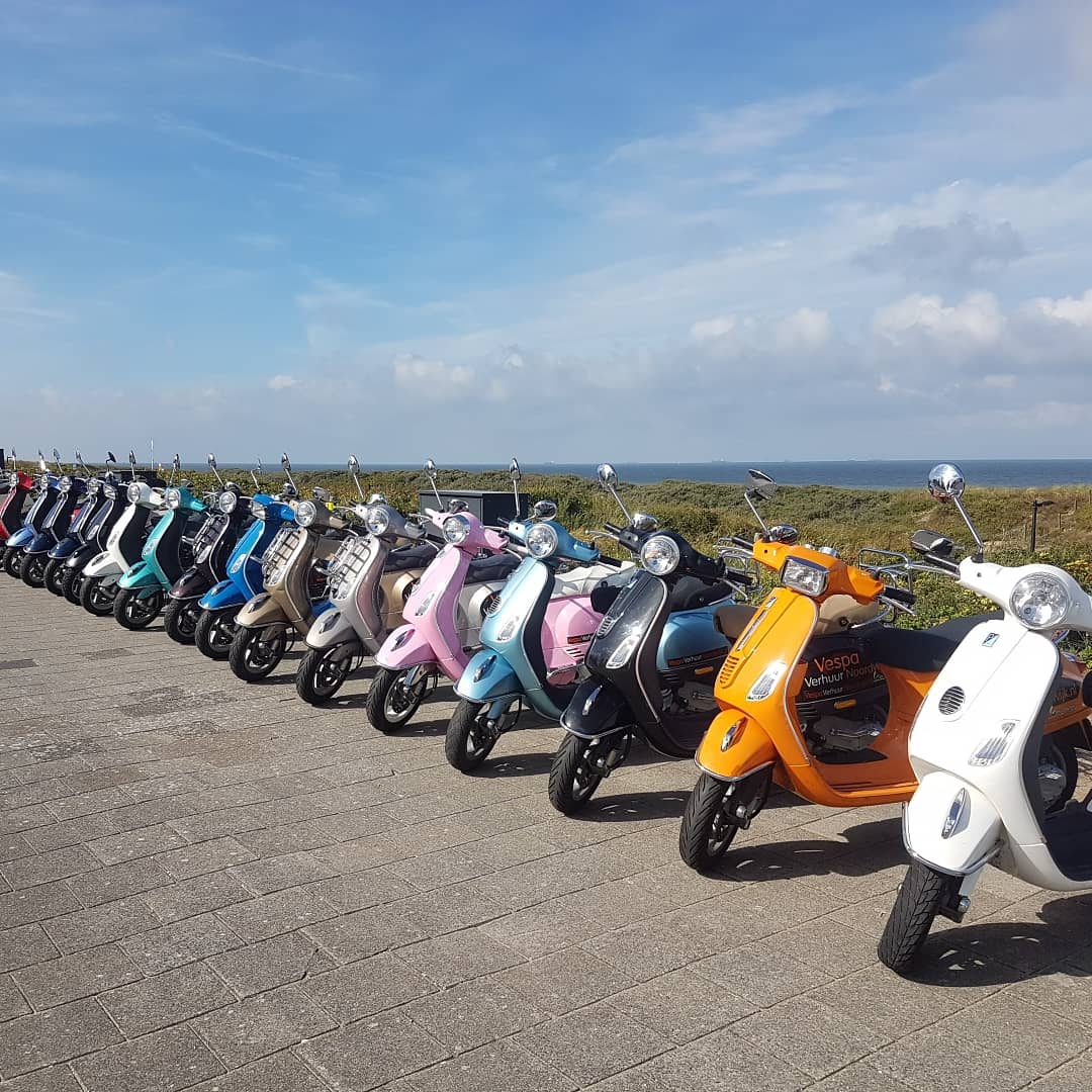 noordwijkevents's tweet photo. Top #event vandaag voor onze Duitse gasten @BriesNoordwijk #vespatour #segway #brandingraften #vliegeren #powerkiten #beachgolf #discgolf #GPS  #beachvolleybal op het #strand van #Noordwijk @VisitNoordwijk #betriebsausflug #fun #beach https://t.co/JlMjr5ZAen