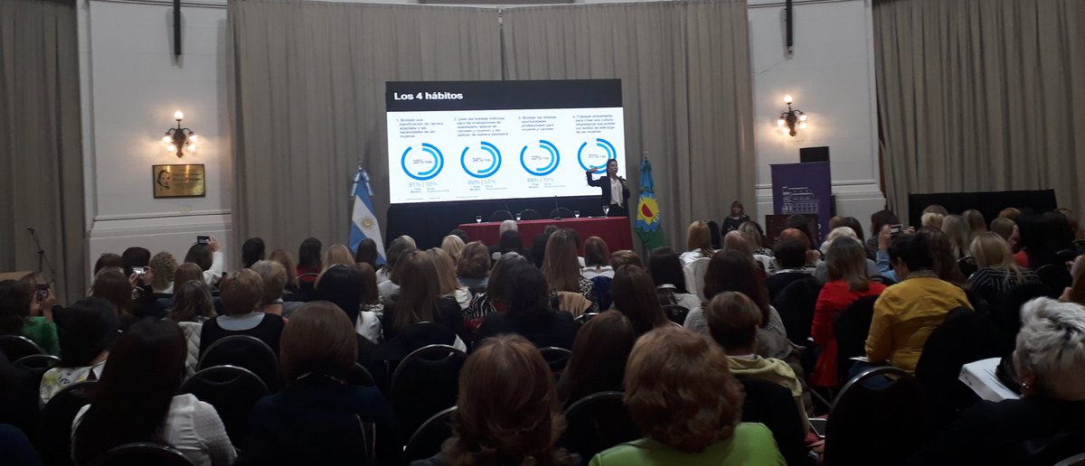 CAMEMujeres's tweet image. .@juliwacker, client ejecutive de IBM, diserta en el 2° panel sobre mujeres, participación y la paradoja de la prioridad. "El principal error que cometen las organizaciones respecto al logro de la prioridad es creer que ocurrirá de forma natural".